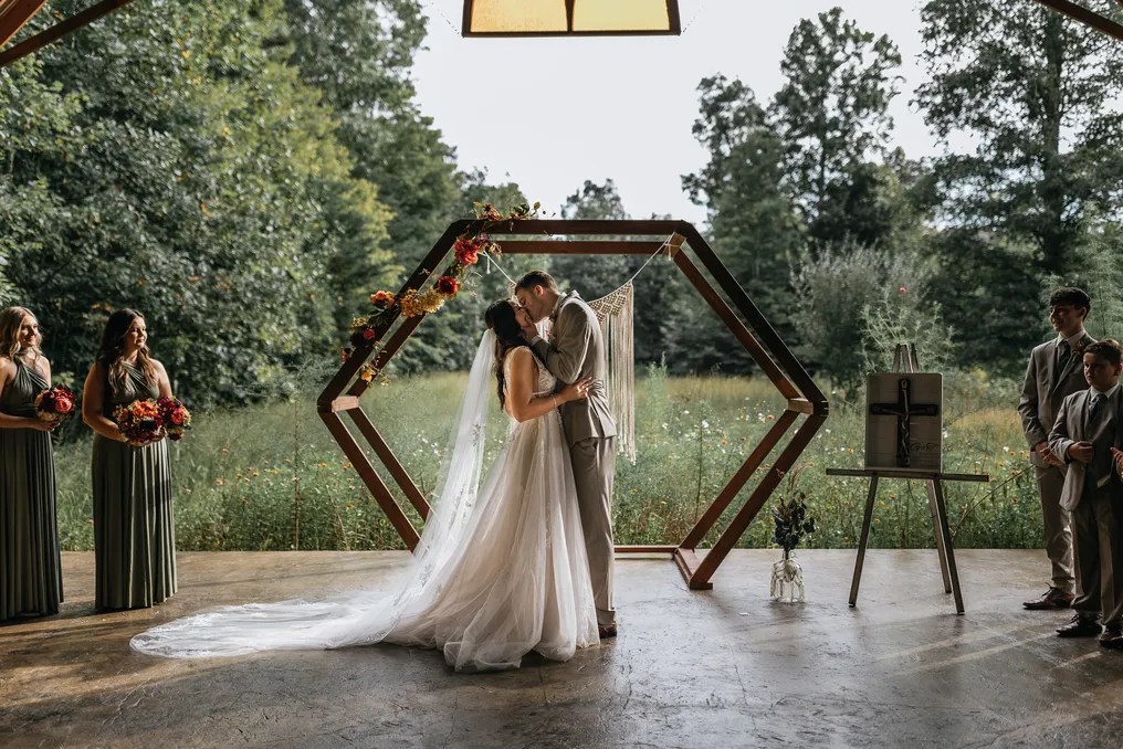 Sunset Ridge Farm Wedding/Event Venue, Wilderness Lodge #35