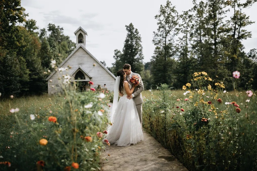 Sunset Ridge Farm Wedding/Event Venue, Wilderness Lodge #40