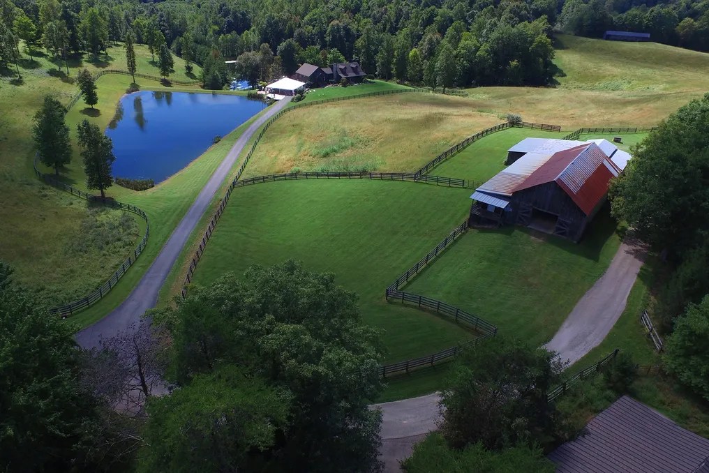 Sunset Ridge Farm Wedding/Event Venue, Wilderness Lodge #90