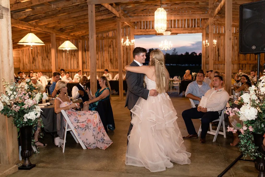 Sunset Ridge Farm Wedding/Event Venue, Wilderness Lodge #101