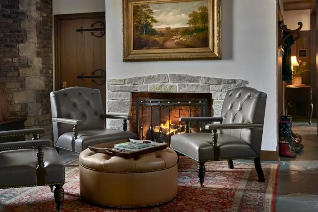 Deer Path Inn #14