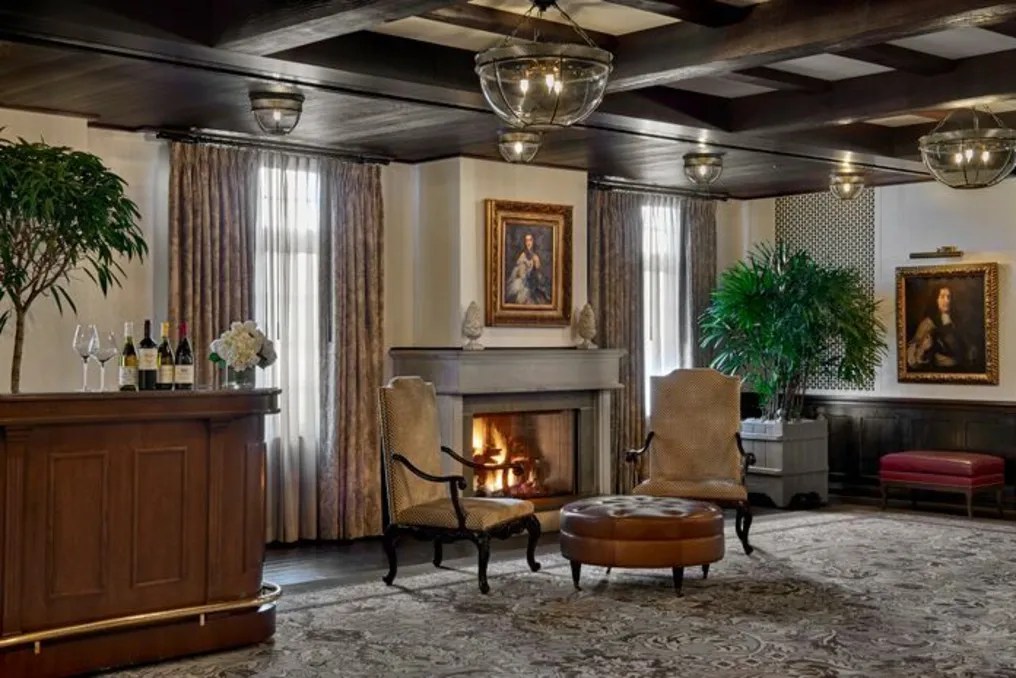 Deer Path Inn #28