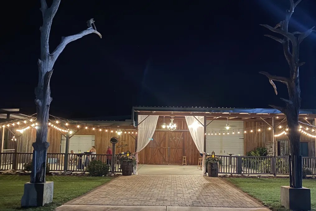 The Lemon Orchard Venue on the Lake #24