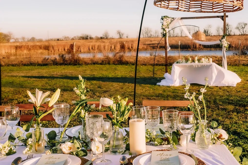 Red Farmhouse Weddings #6
