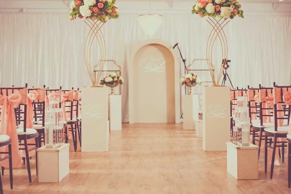 D’LUXE VENUE #9