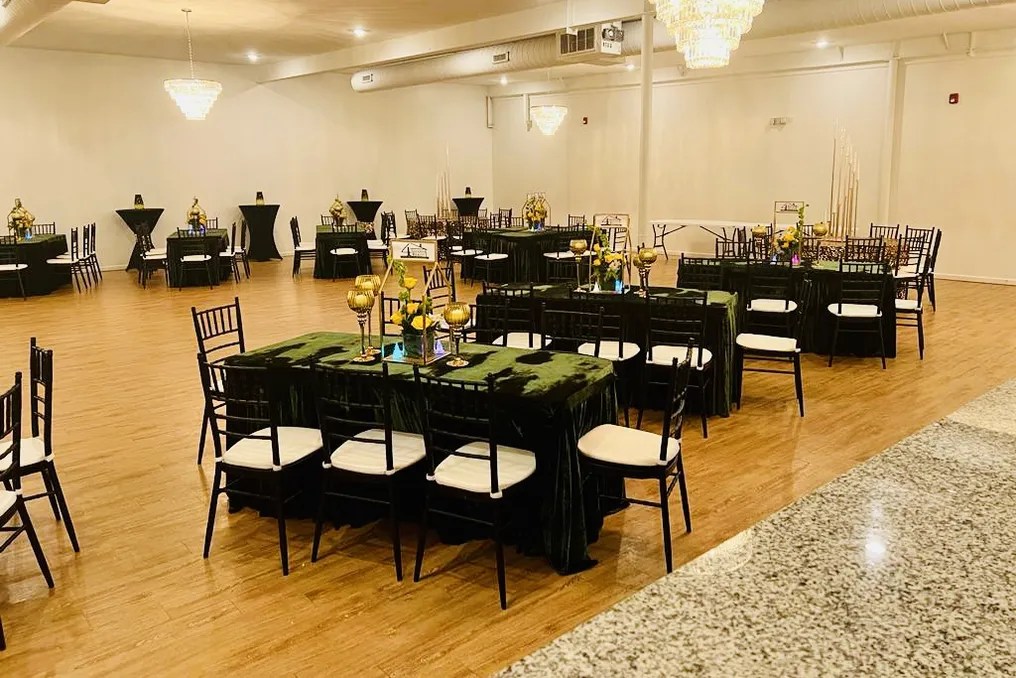D’LUXE VENUE #30