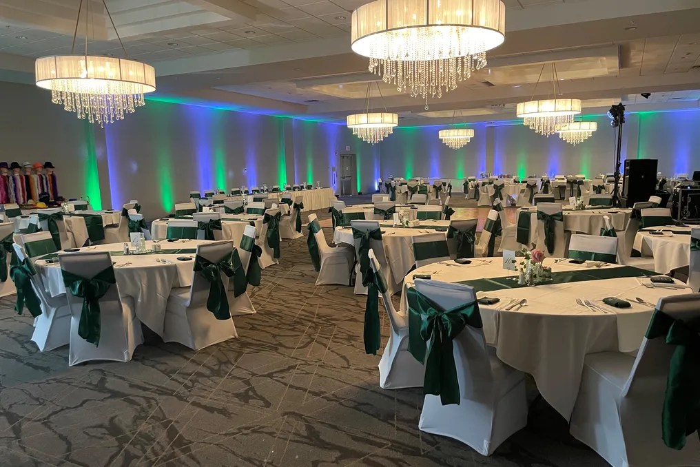 Holiday Inn Bloomington - Normal #8