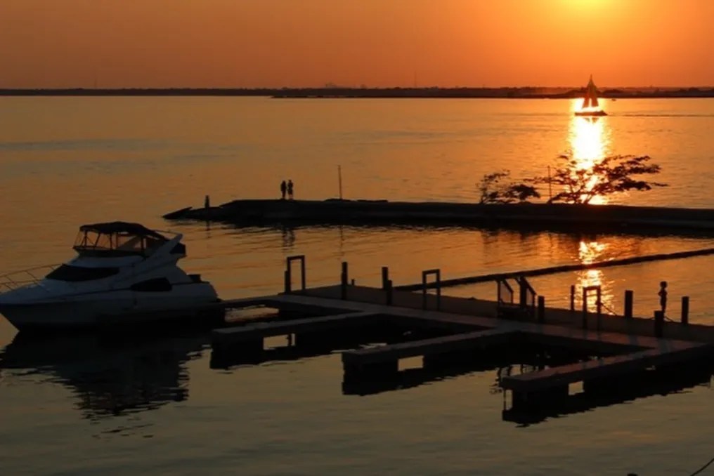 The Yacht Club at Chandlers #7