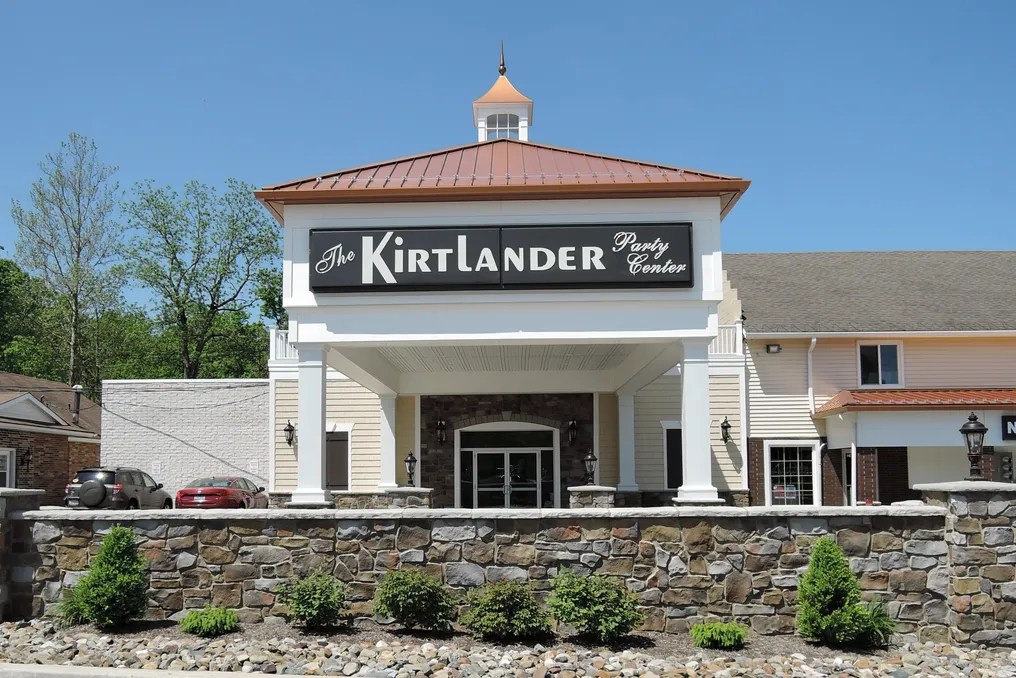 The Kirtlander Party Center #9