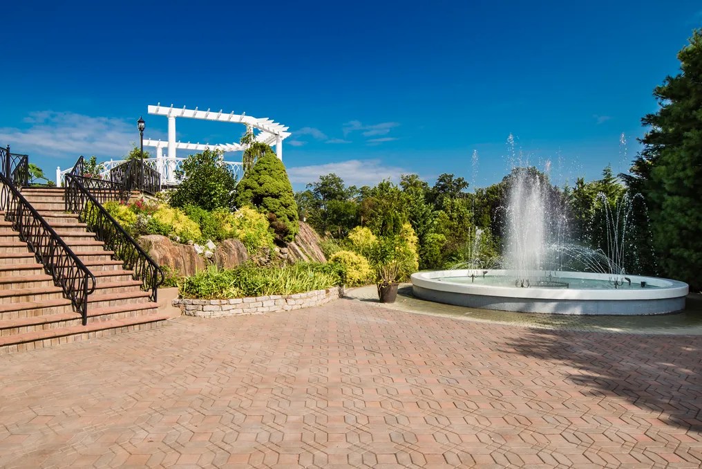 VIP Country Club #54