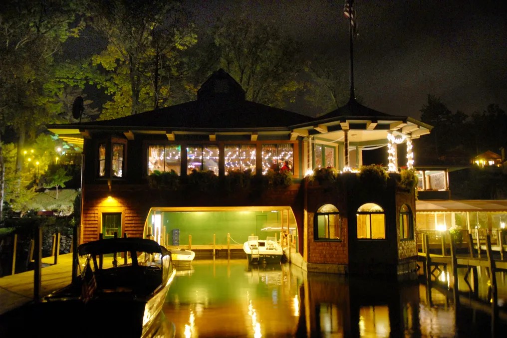 The Boathouse Restaurant & The Lodges at Cresthaven #69