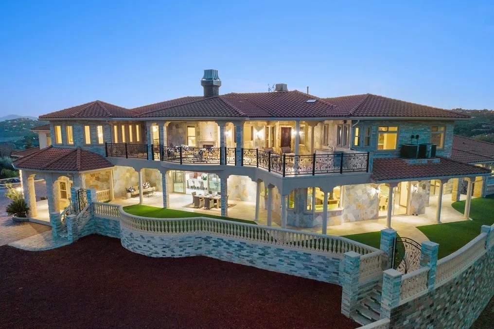 Chateau Escondido #64