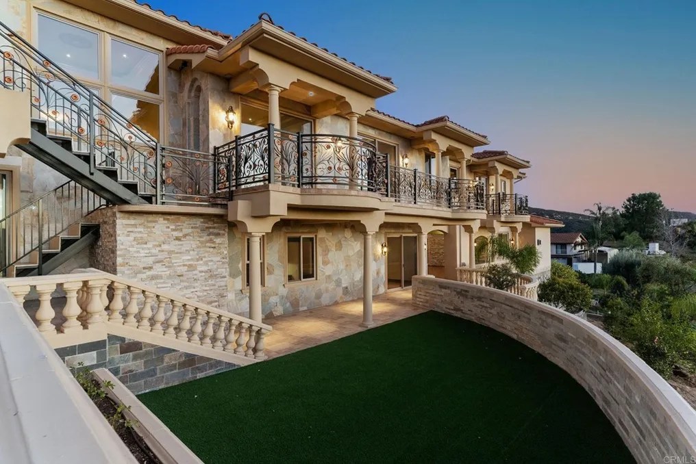 Chateau Escondido #66
