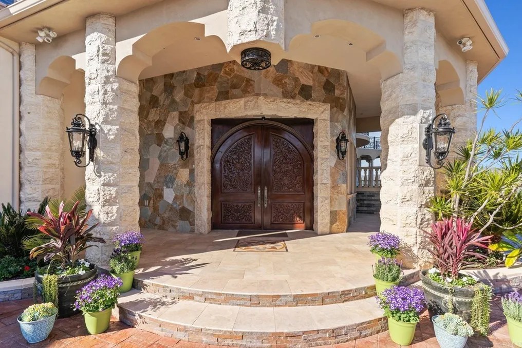Chateau Escondido #73