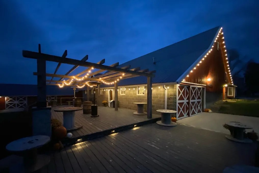 Rustic Rose Barn #34
