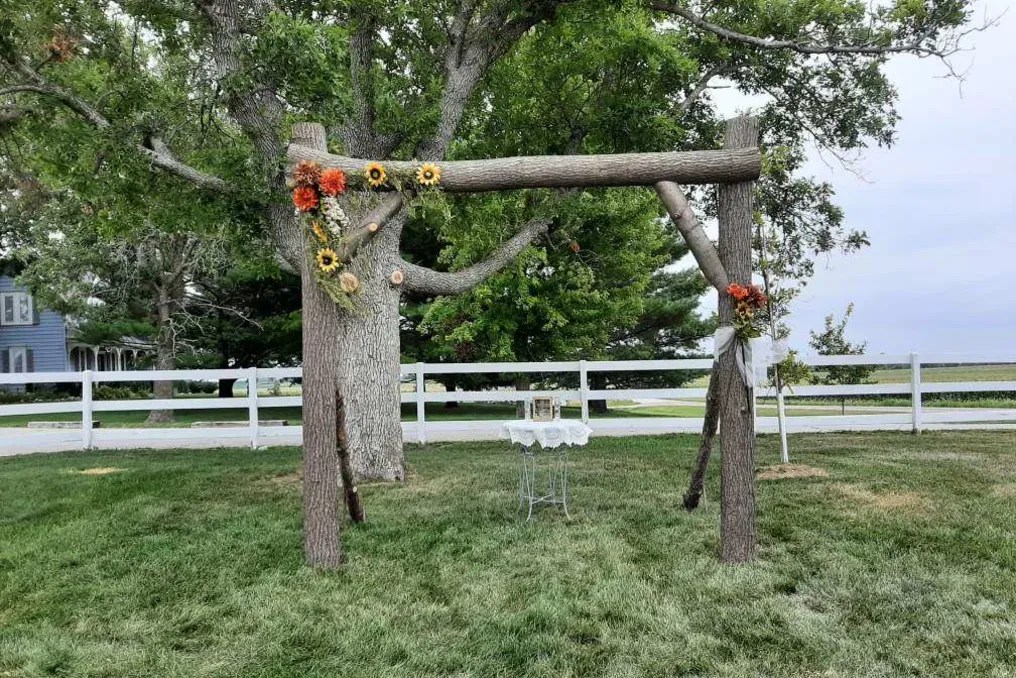 Rustic Rose Barn #36