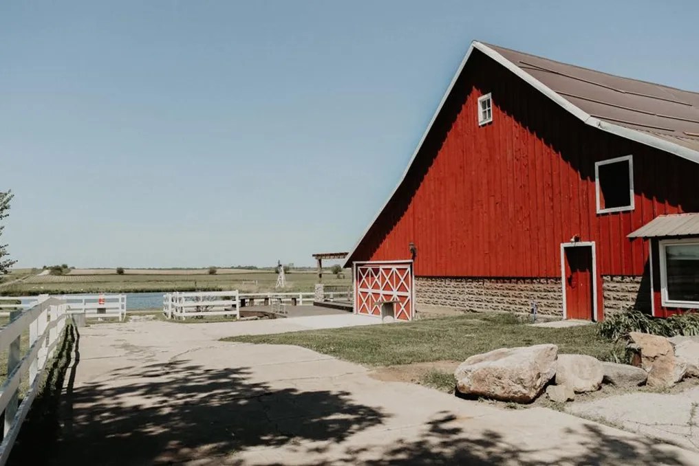Rustic Rose Barn #38