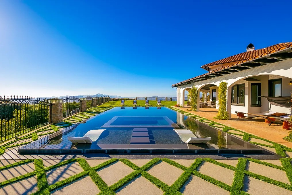 The Malibu Garden Estate #11