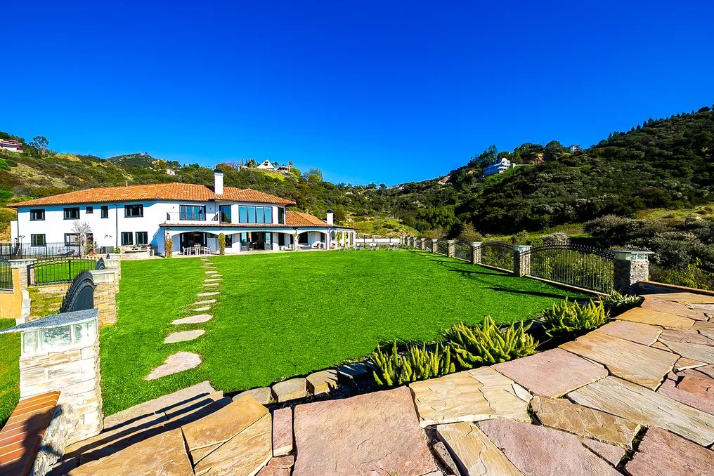 The Malibu Garden Estate #16