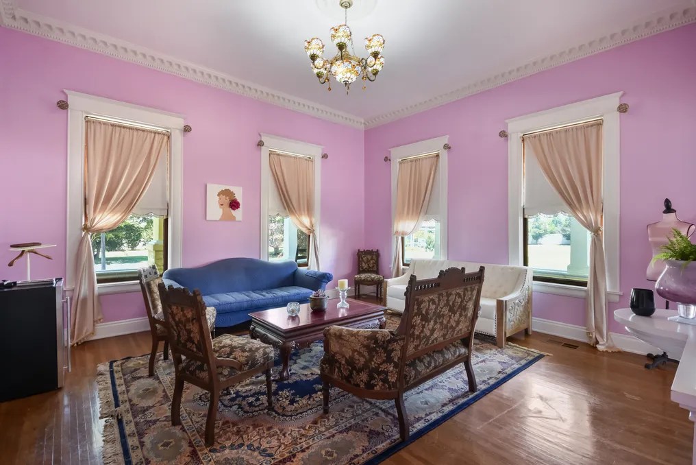 The Taylor Mansion #25