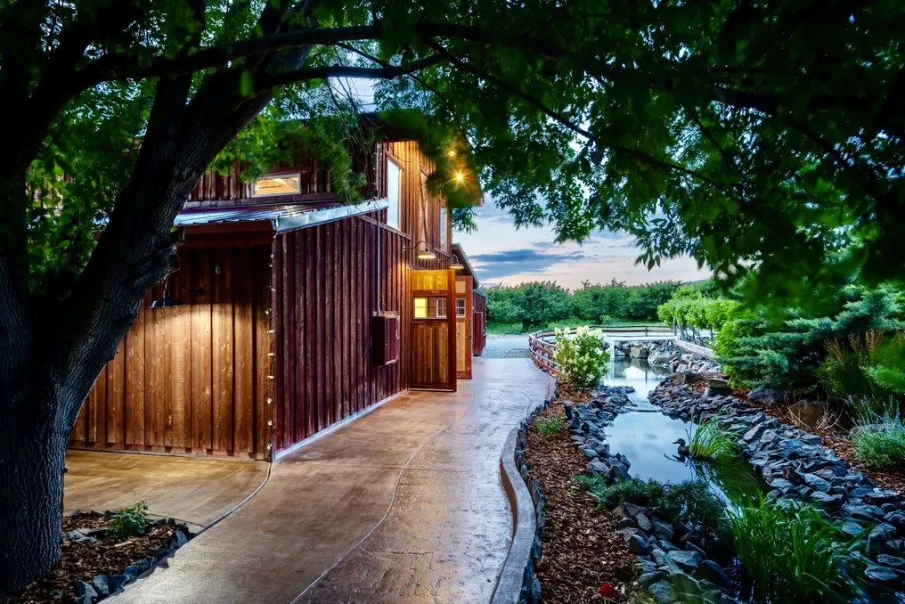 Sugar Pine Barn at Tucannon Cellars #1