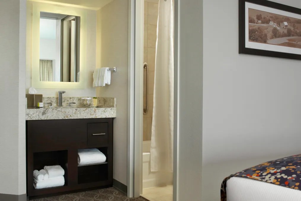 DoubleTree by Hilton Cedar Rapids #10