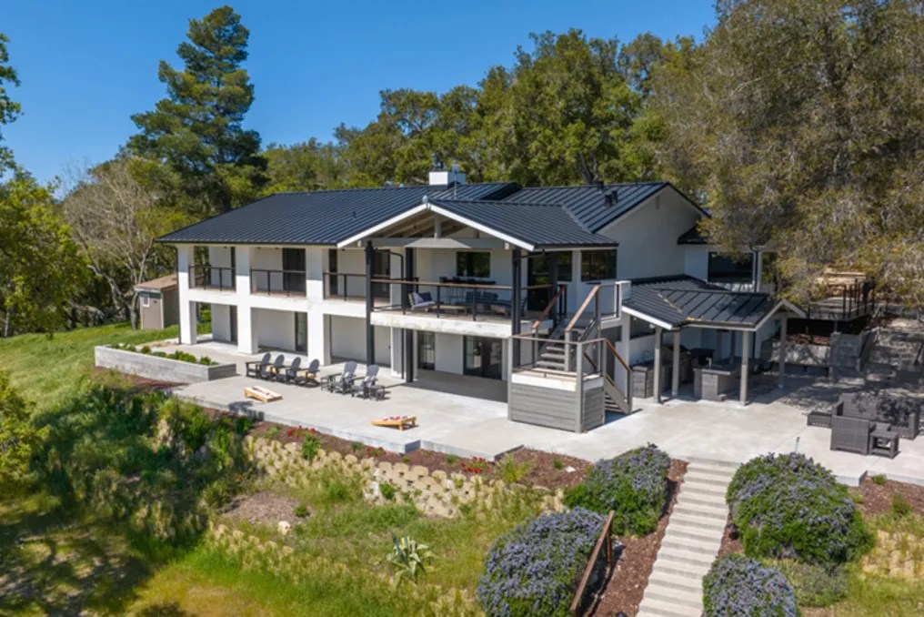 Oak & Vine Vineyard Estate #1