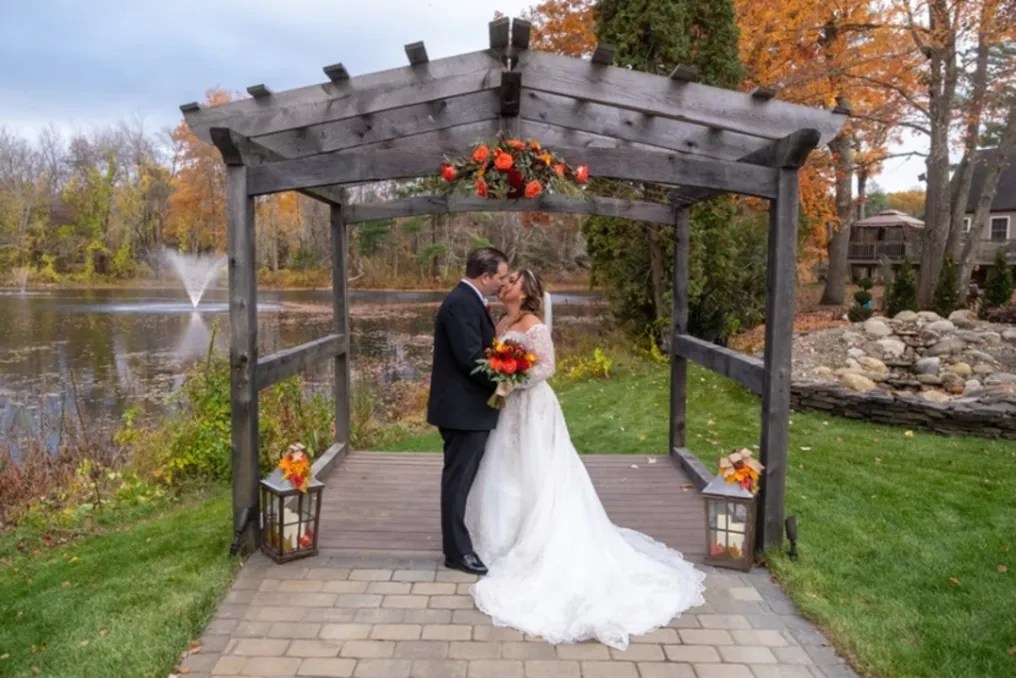 Pondview Weddings and Events #3