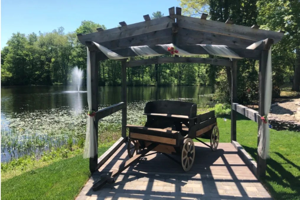 Pondview Weddings and Events #4
