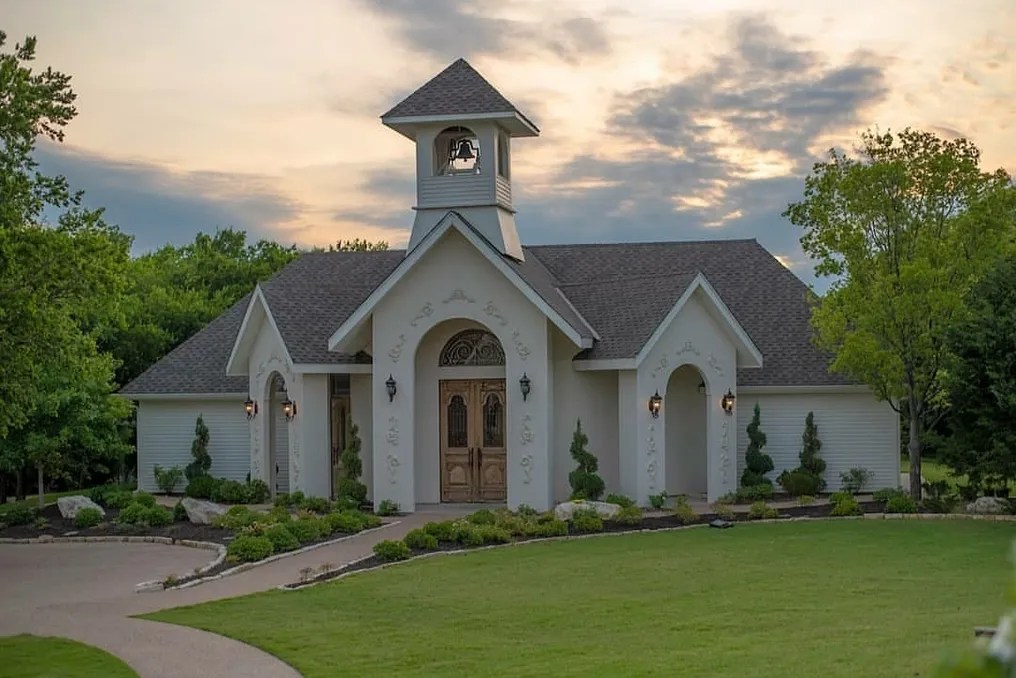 Bella Woods Wedding and Events Center #10