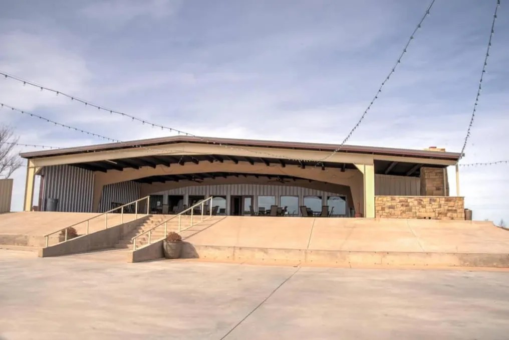 River Falls Venue & Lodges #8