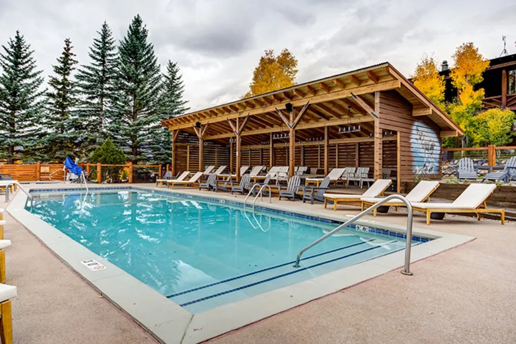 GRAND LAKE LODGE #37