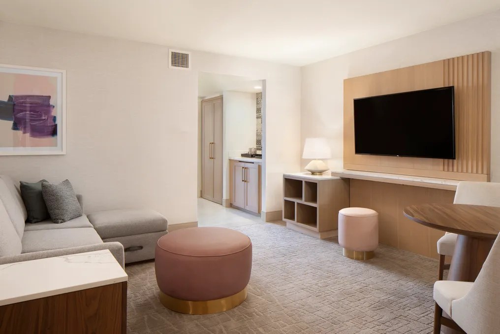 Hilton Santa Monica Hotel & Suites #10