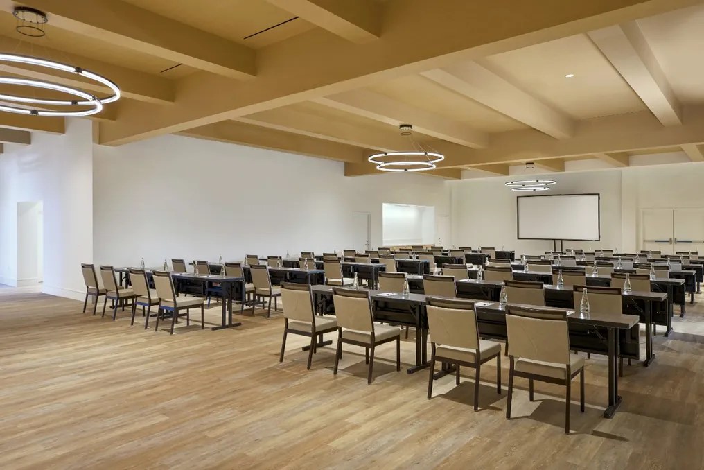 VEA Newport Beach, A Marriott Resort & Spa #4