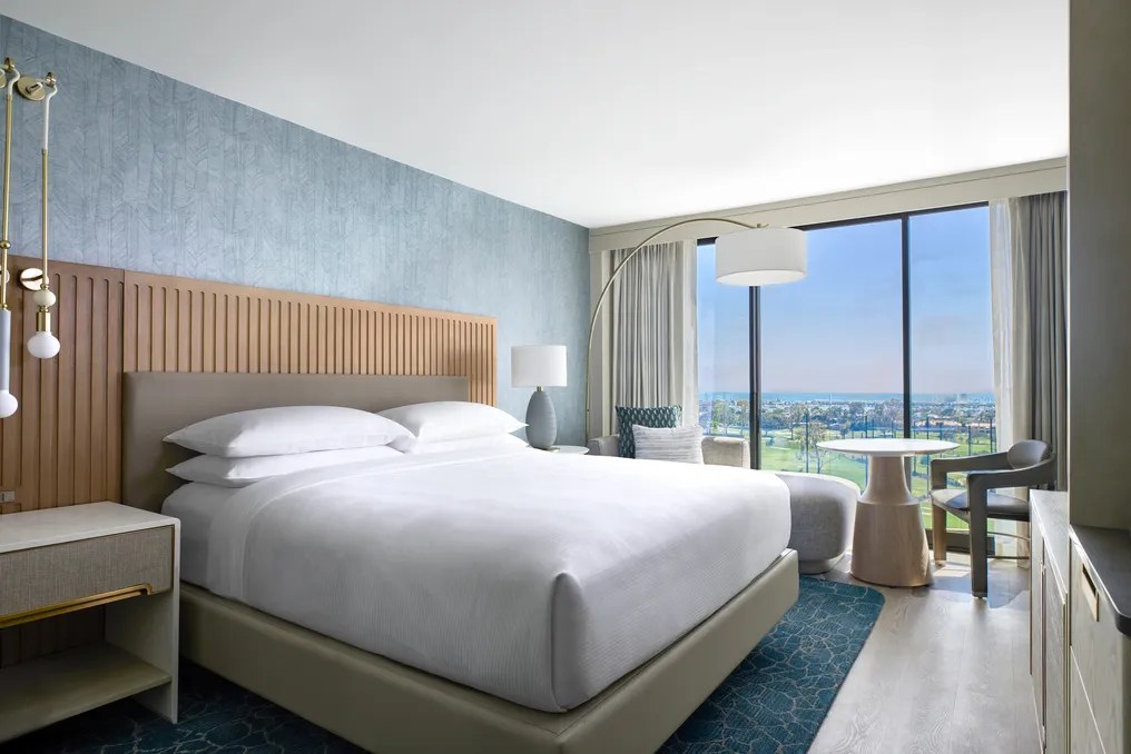VEA Newport Beach, A Marriott Resort & Spa #10
