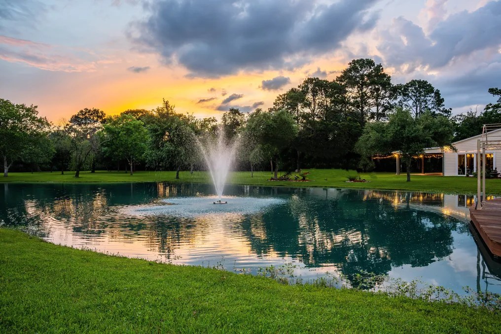 Kemah Gardens #142