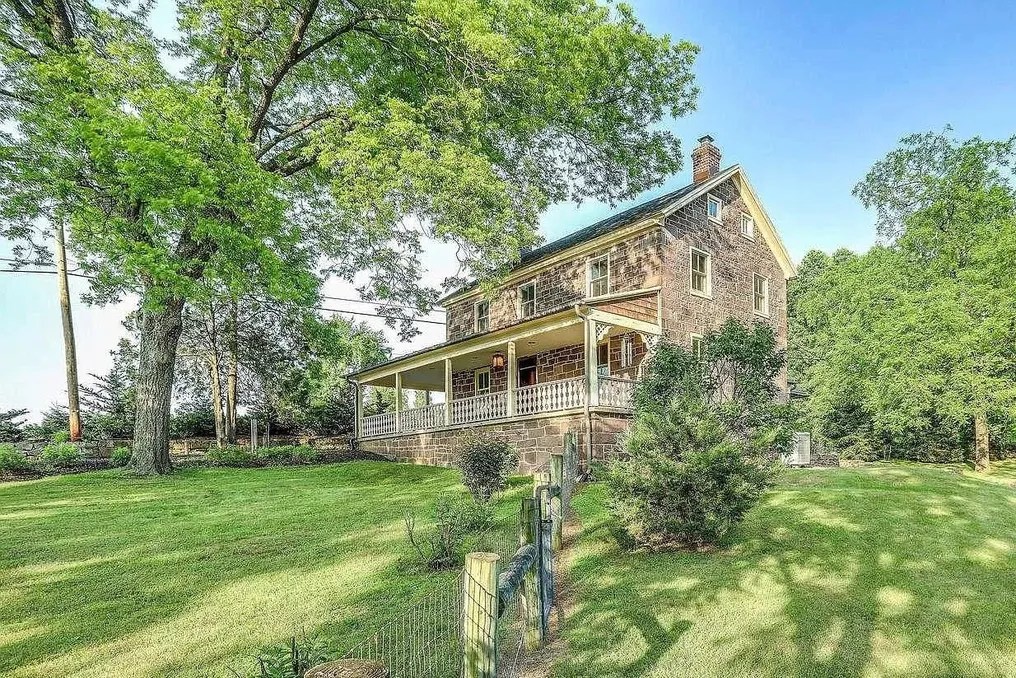 The Manor on Saw Mill #5
