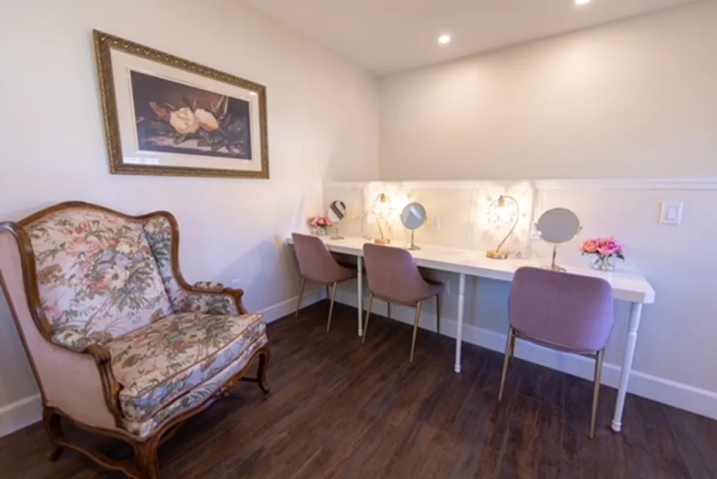 The Churchill House #3
