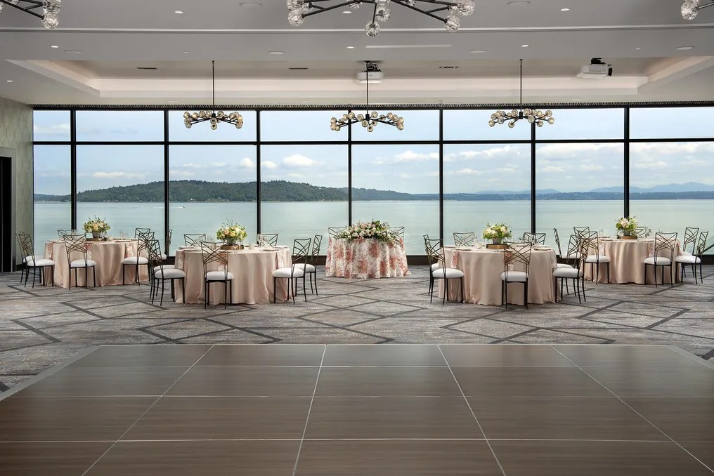 Silver Cloud Hotel Tacoma at Point Ruston Waterfront #17