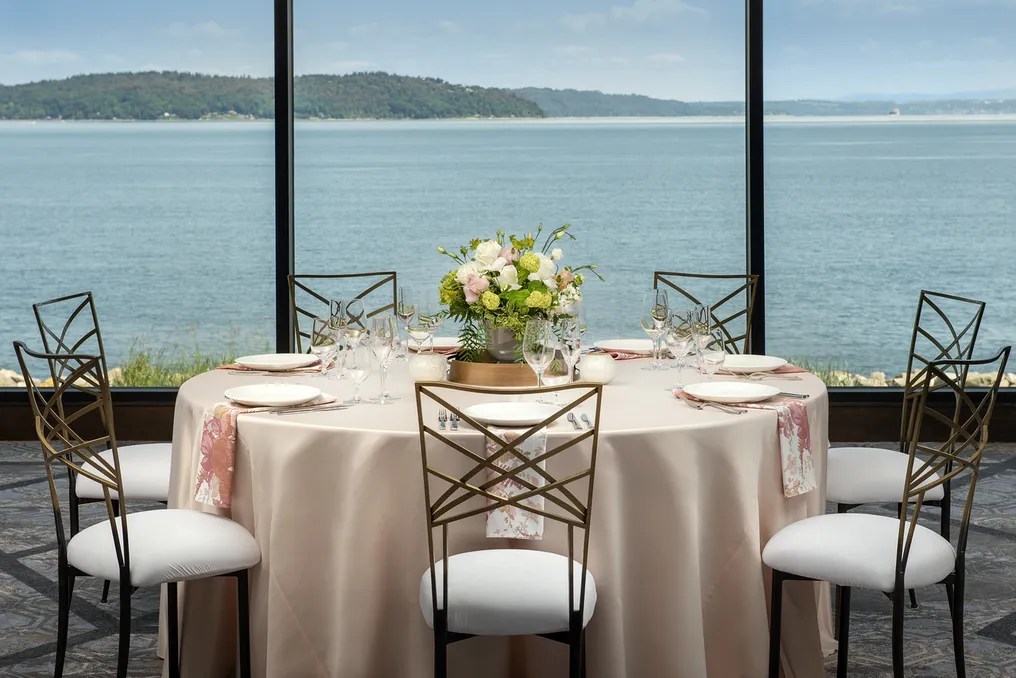 Silver Cloud Hotel Tacoma at Point Ruston Waterfront #18