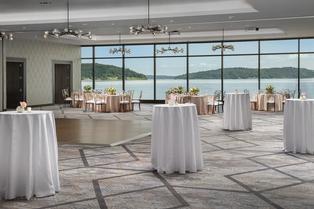 Silver Cloud Hotel Tacoma at Point Ruston Waterfront #19