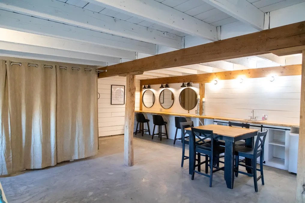Rustique Barn #21