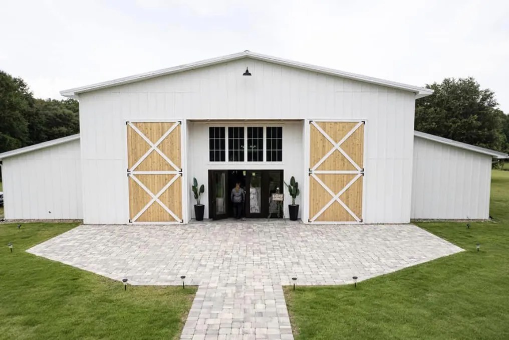 Pine Grove Barn #25