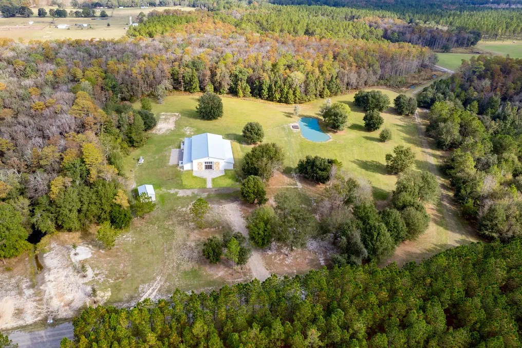 Pine Grove Barn #26