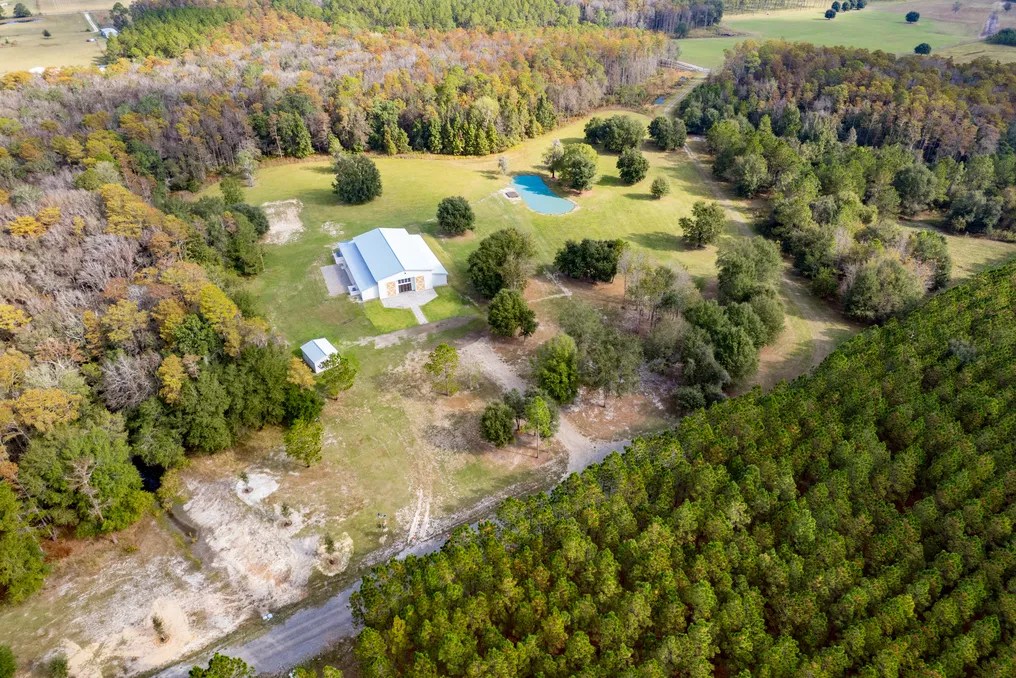 Pine Grove Barn #27
