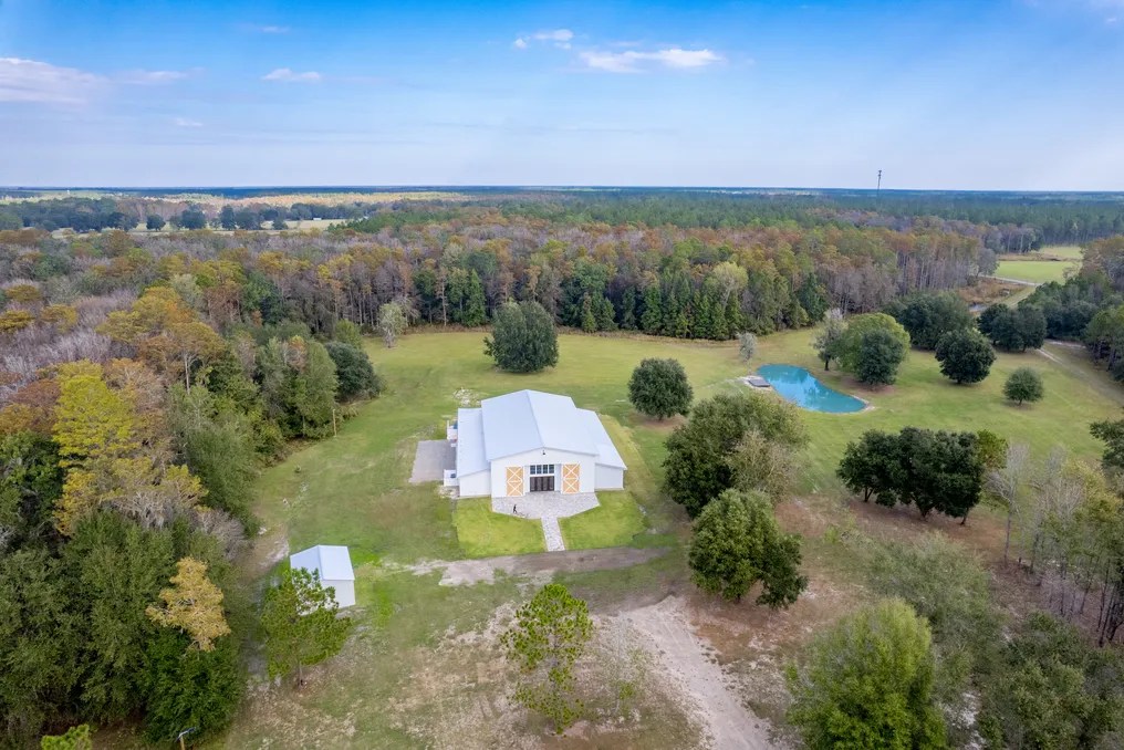Pine Grove Barn #28