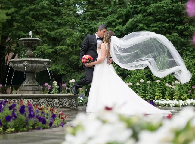 Abigail Kirsch at Tappan Hill Mansion #10