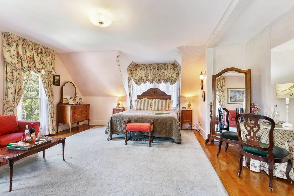 Bissell House Bed and Breakfast #46