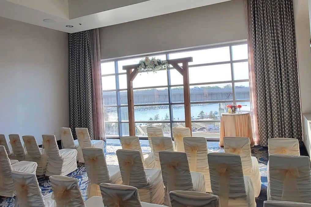 Buffalo Marriott at LECOM HARBORCENTER #13