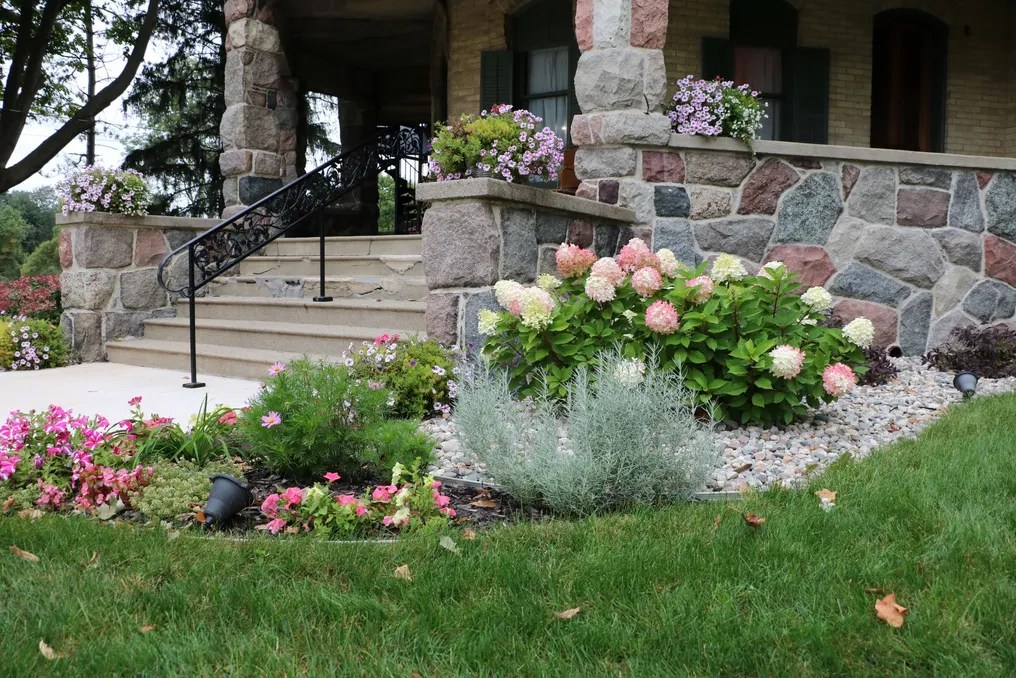 The Olde Stone Porch #20